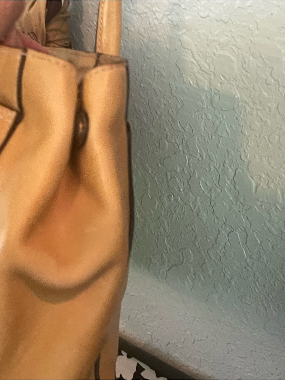 Coach camel colored leather carryall handbag - Picture 5 of 14